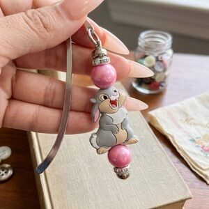 Custom Bookmark 📖